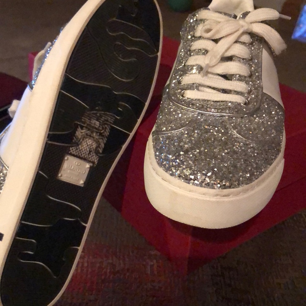 Shoes - Picture 5 of 5